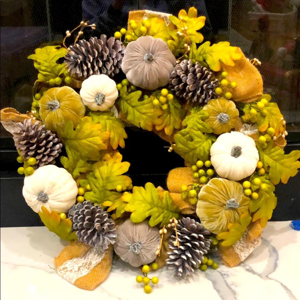 NWT Luxe Velvet Pumpkin, Leaf, and Pinecone Wreath
